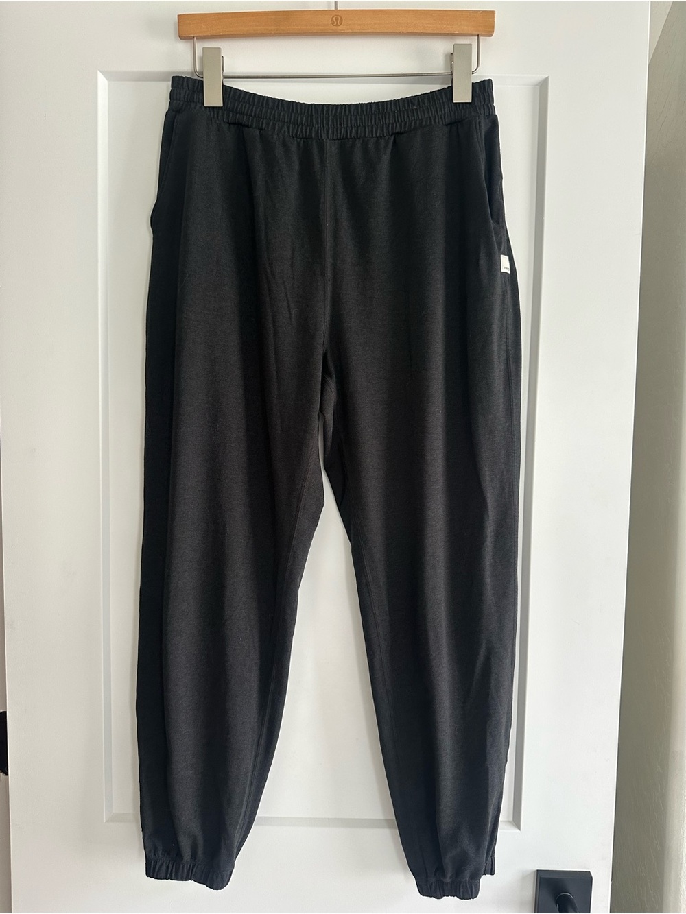 Vuori Boyfriend Joggers Black Heather Size Large